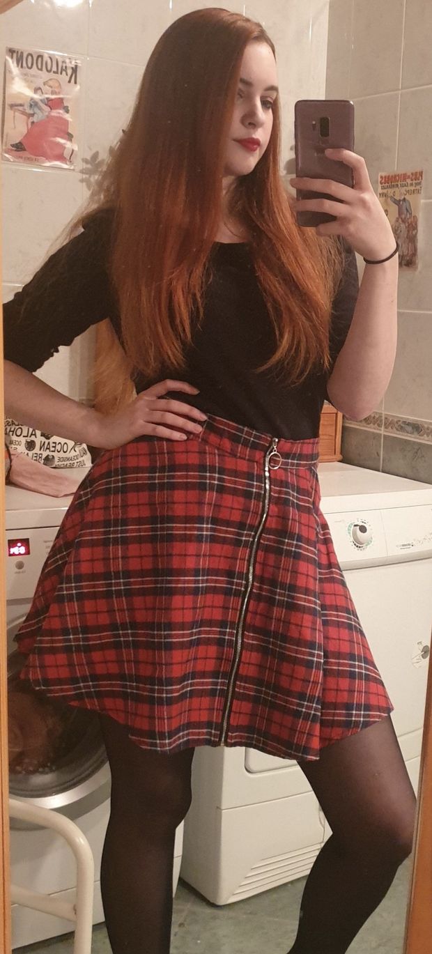 Selfie in tights