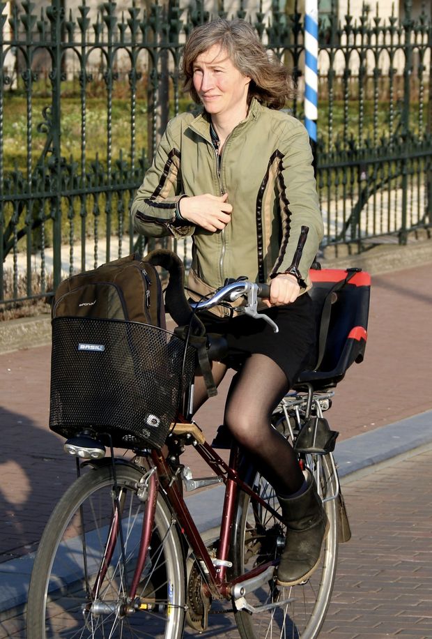 Cycling in pantyhose