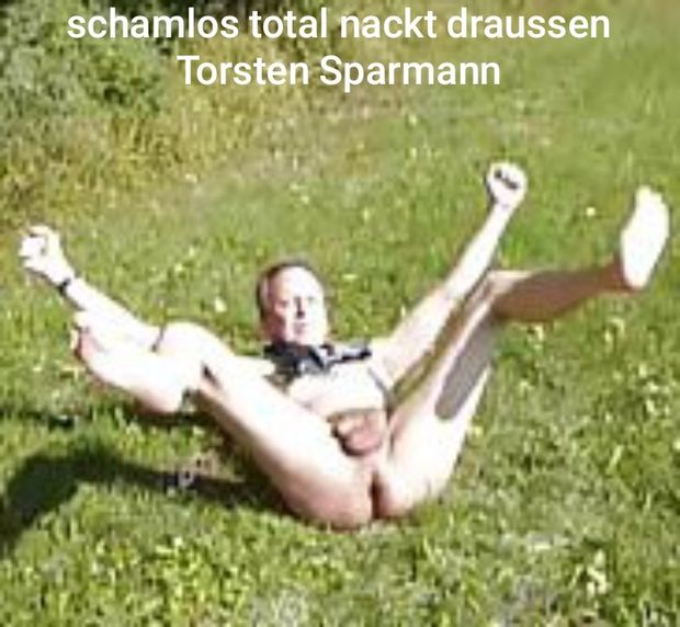 Torsten Sparmann nackt oefentlich draussen schamlos zeigt sein Arschloch 7c8a1 man naked in Public shows his asshole naked for ever and any