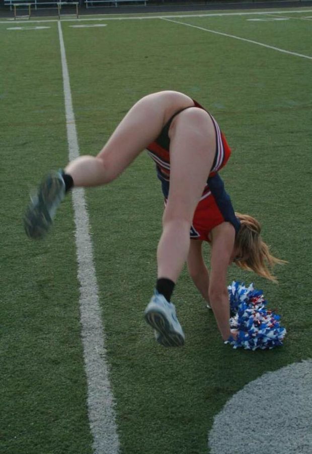 yay cheerleaders!
