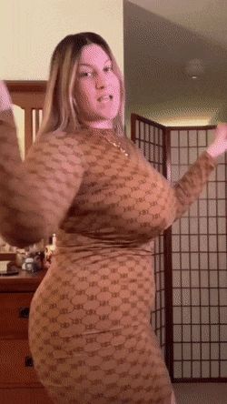 Dança pra deixar a gente de pau duro, vai!