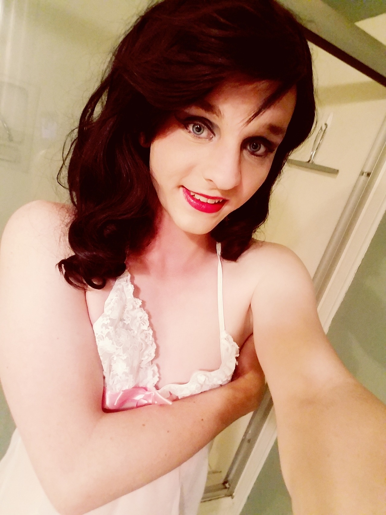 trans hottie selfie