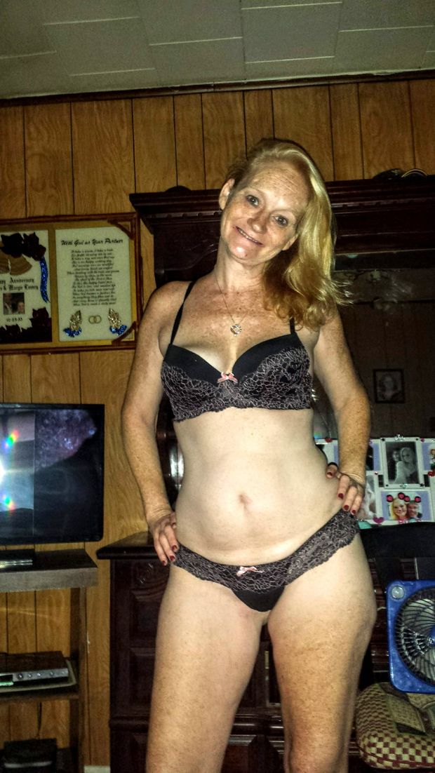 Sexy milf slut
