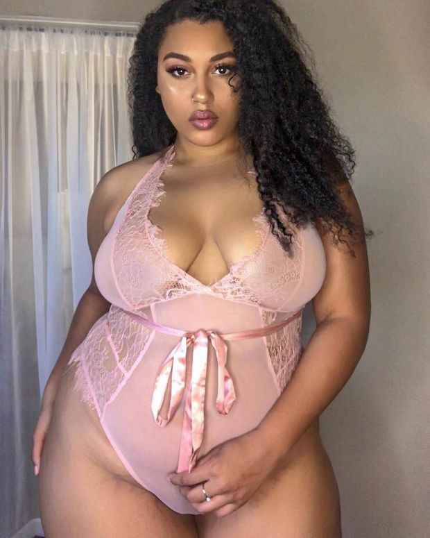 sexy ebony babe