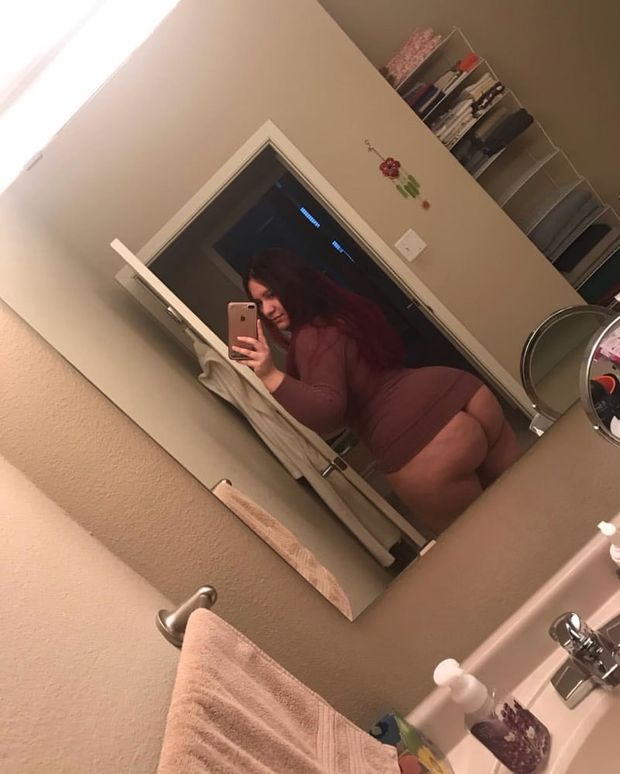 booty selfie