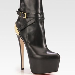 Black and Gold Fall Boots Closed Toe Crisscross Strap Platform Boots