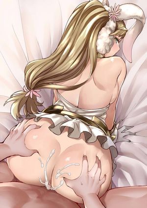 Spurting to the bunny butt