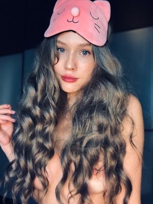 LilyVirgin - Camonster