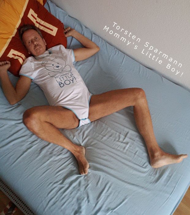 25 Mommy's little Bo y 7c8a1 Torsten Sparmann nackt Selfie for any naked forever public nude gay schwul