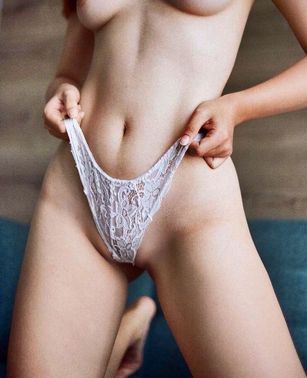 racy pulling up