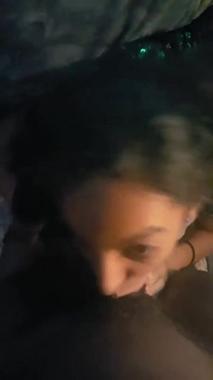 Sé que le gusta cuando la trago papi... ;)