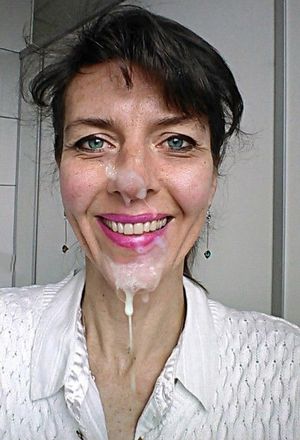 chin dripping cum