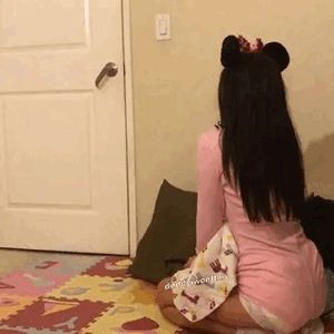 Cute grl is excited for daddy