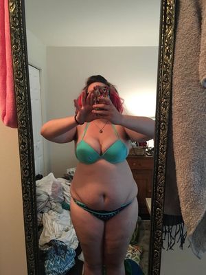 bbw selfie