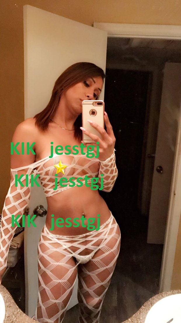 One horny TS wanna play  kik jesstgj