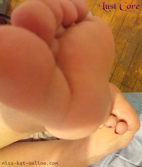 Bare feet on Lust Core