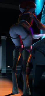 Just Ki the alien showing ass off