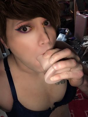 me 9.5 in dildo no gag reflex