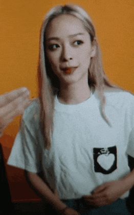 I want play her T-shirt