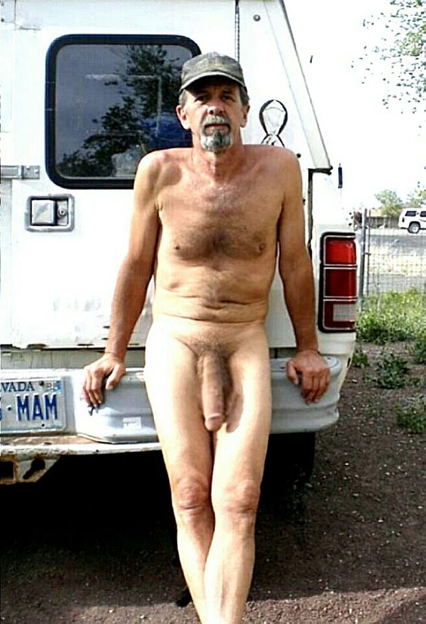Hung nudist