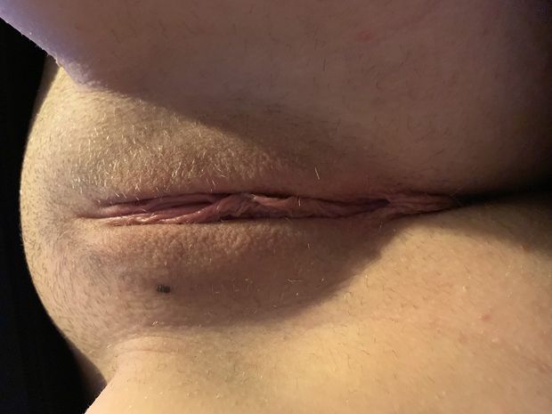 Look at her nice pussy