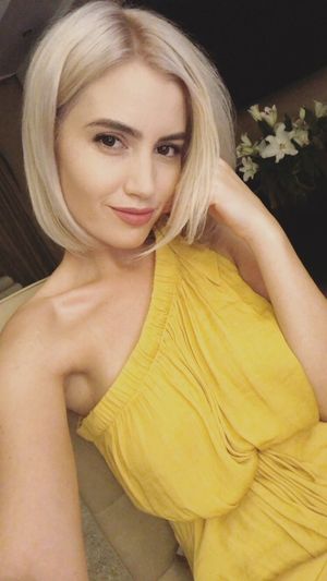 HappyEndings_ in yellow dress from MFC