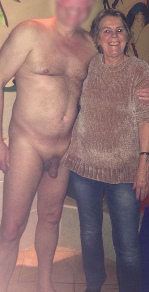 CFNM-fun with my open-minded aunt who was a Hot Wife in her days. 54a