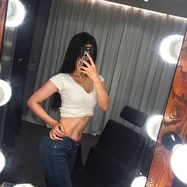 Korean sexy jeans selfie