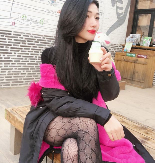 Beautiful Asian babe