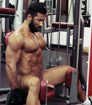 idk why i wanna suck his dick so bad