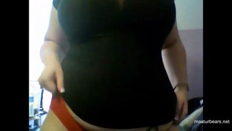 Bbw amateur Barbara cums with hitachi