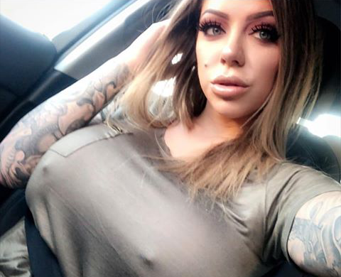 milf pokies selfie