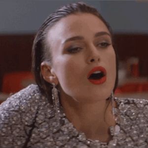 Keira Knightley uses pattern driven vibrator at dinner, so she doesn’t have to change vibrations.