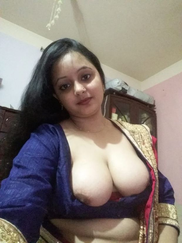 Indian bhabhi boobs