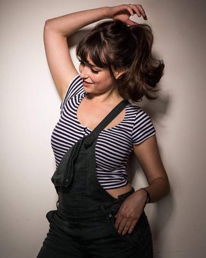 Milana Vayntrub