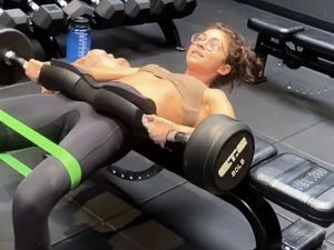 Sarah’s pussy mound