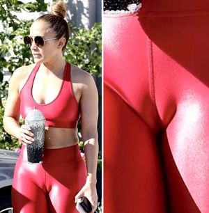 JLO fat Cameltoe