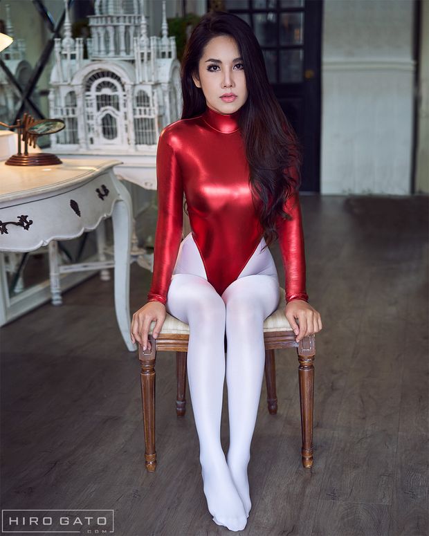 shiny red