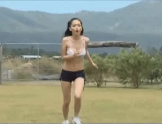 Reon Kadena Bouncing Bikini Boobs