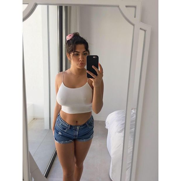 Sexy college gurl no bra big tits exposed nipples. Comment what you’d want her to do for you