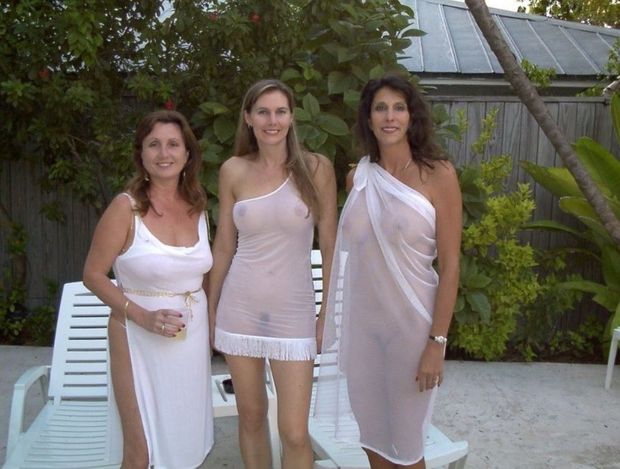 I want to go to this party!
