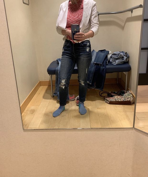 Trophy wife sends pictures from changing room