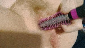 Fucking my cunt with my hairbrush's bristles