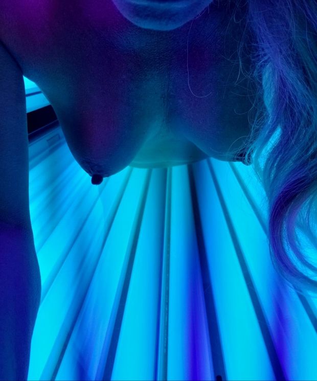 Those hard nipples are sexy