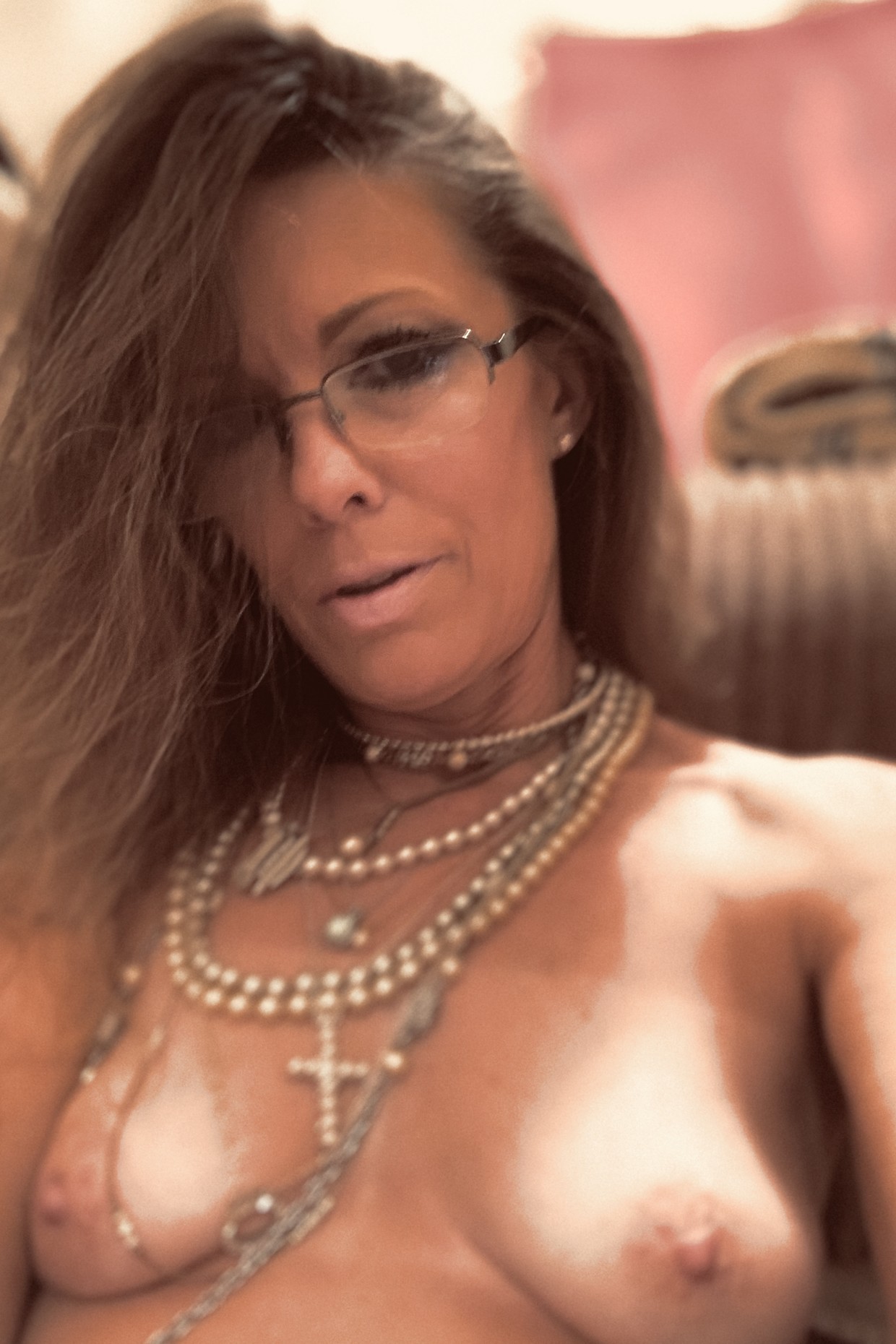 Selfie in Pearls
