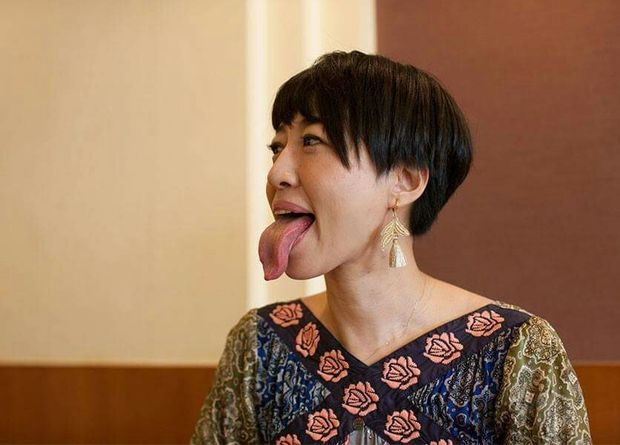 Why yes, I would like a blowjob with my stir-fry.