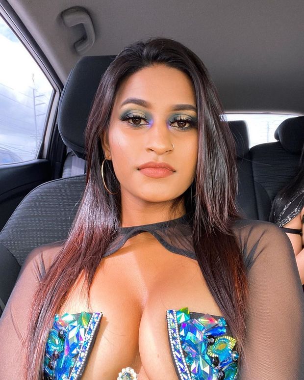 indian selfie