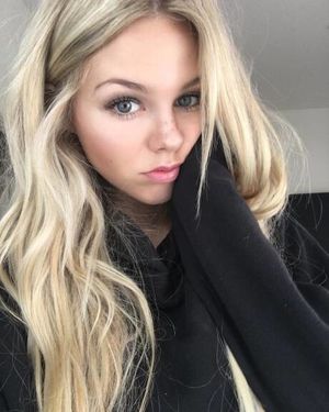 Hot blonde teen selfie