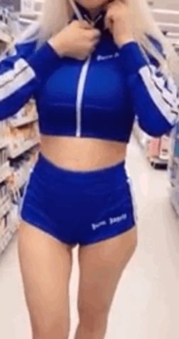 I’d like to go to Walmart with her!