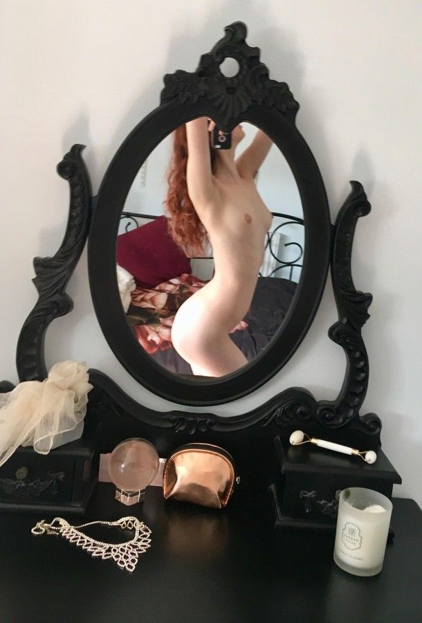Gorgeous babe
